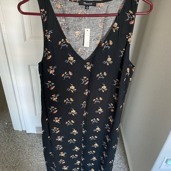 MW LINEN-BLEND MIDI DRESS - Picture 2 of 9